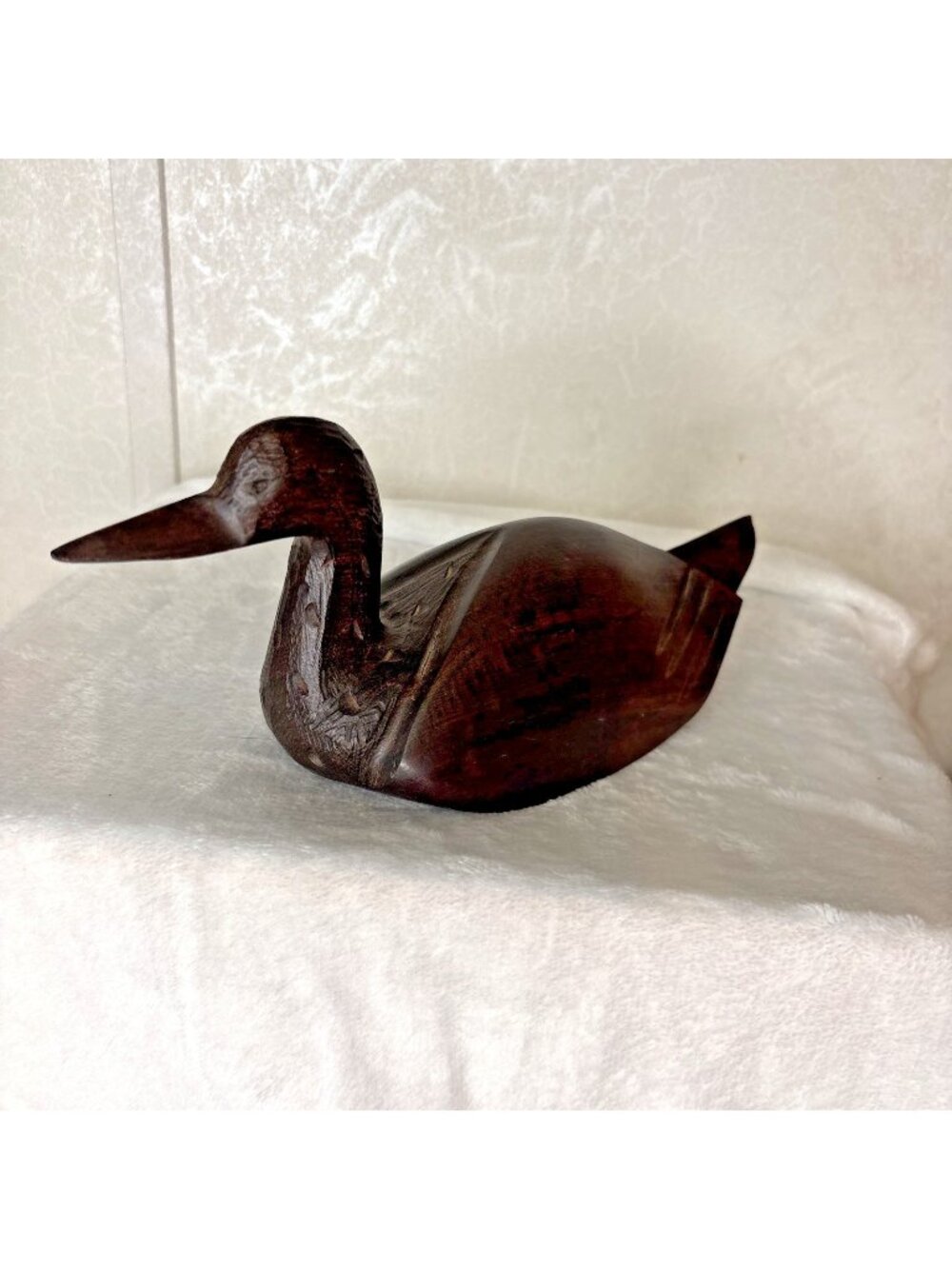 Vintage Hand Carved Solid Walnut Wood Duck Decoy Decorative Decor Deco Sculpture